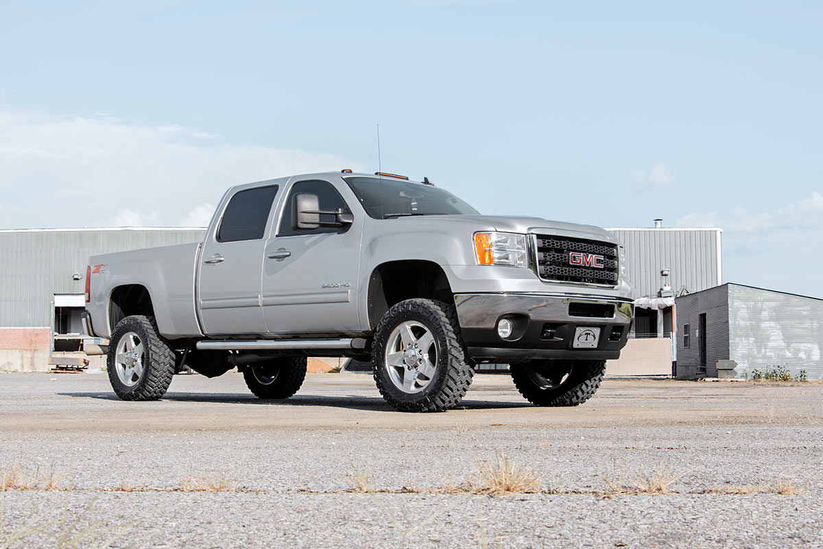 Rough Country (95950RED) 3.5 Inch Lift Kit | Vertex | Chevy/GMC 2500HD/3500HD (11-19)
