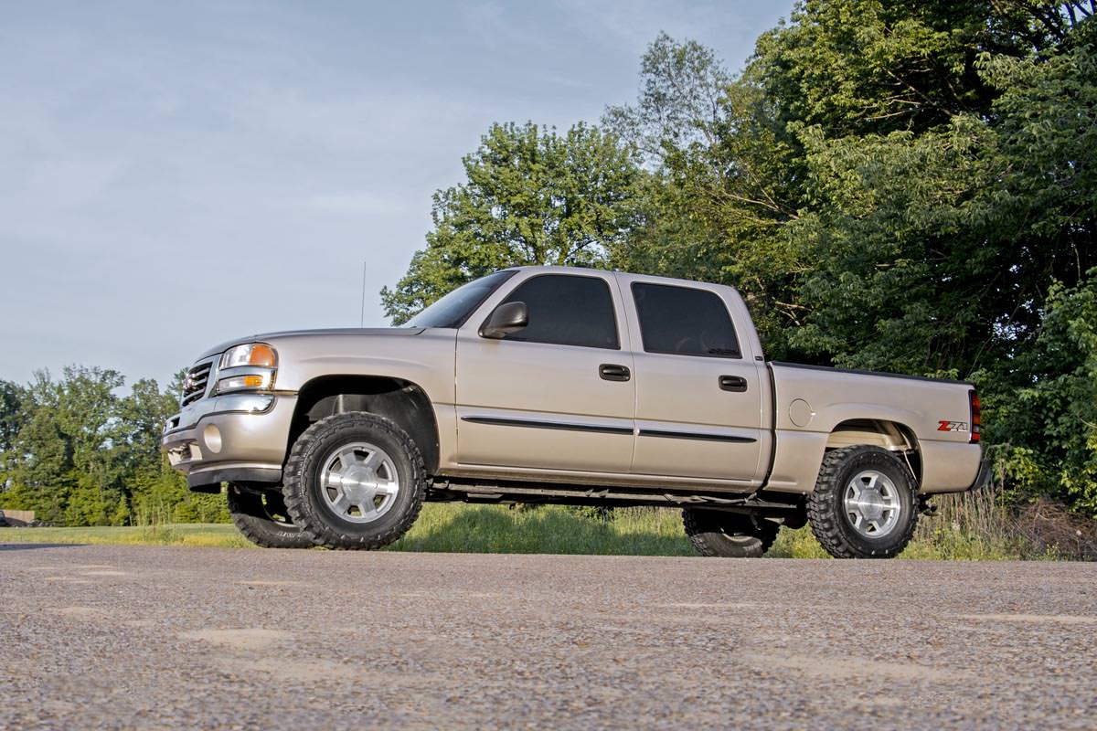 Rough Country (7592) 1.5-2 Inch Leveling Kit | Chevy/GMC Sierra 1500/Silverado 1500/Tahoe/Yukon (99-06 & Classic)