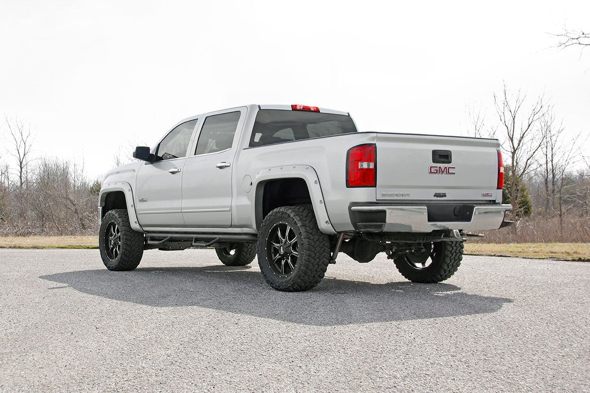 Rough Country (22471) 5 Inch Lift Kit | Alu/Stamp Steel | N3 Strut/V2 | Chevy/GMC 1500 (14-18)