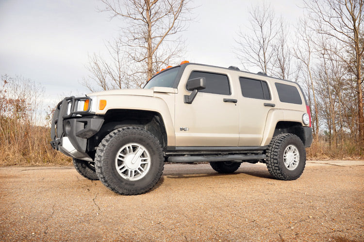 Rough Country (920) 2.5 Inch Lift Kit | Multiple Makes & Models (Chevy/GMC/Hummer)