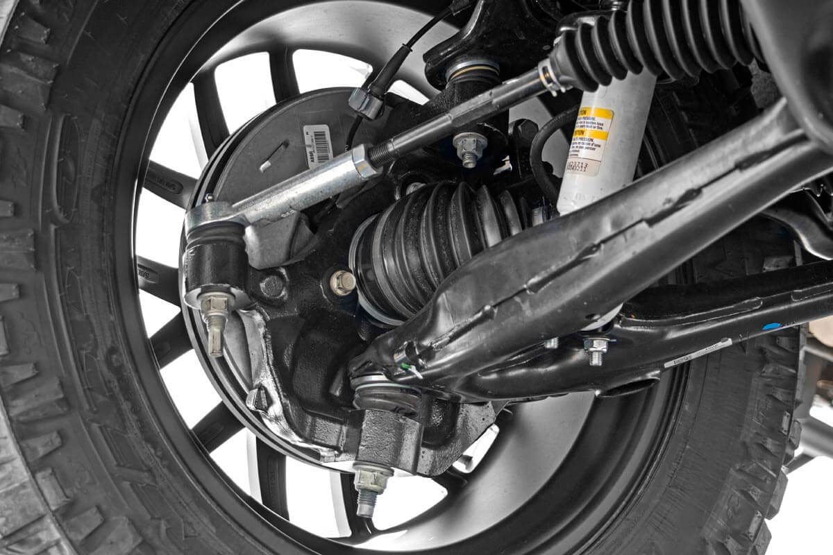 Rough Country (11970) 3.5 Inch Lift Kit | Cast Steel LCA | V2 | Chevy/GMC 1500 (07-13)