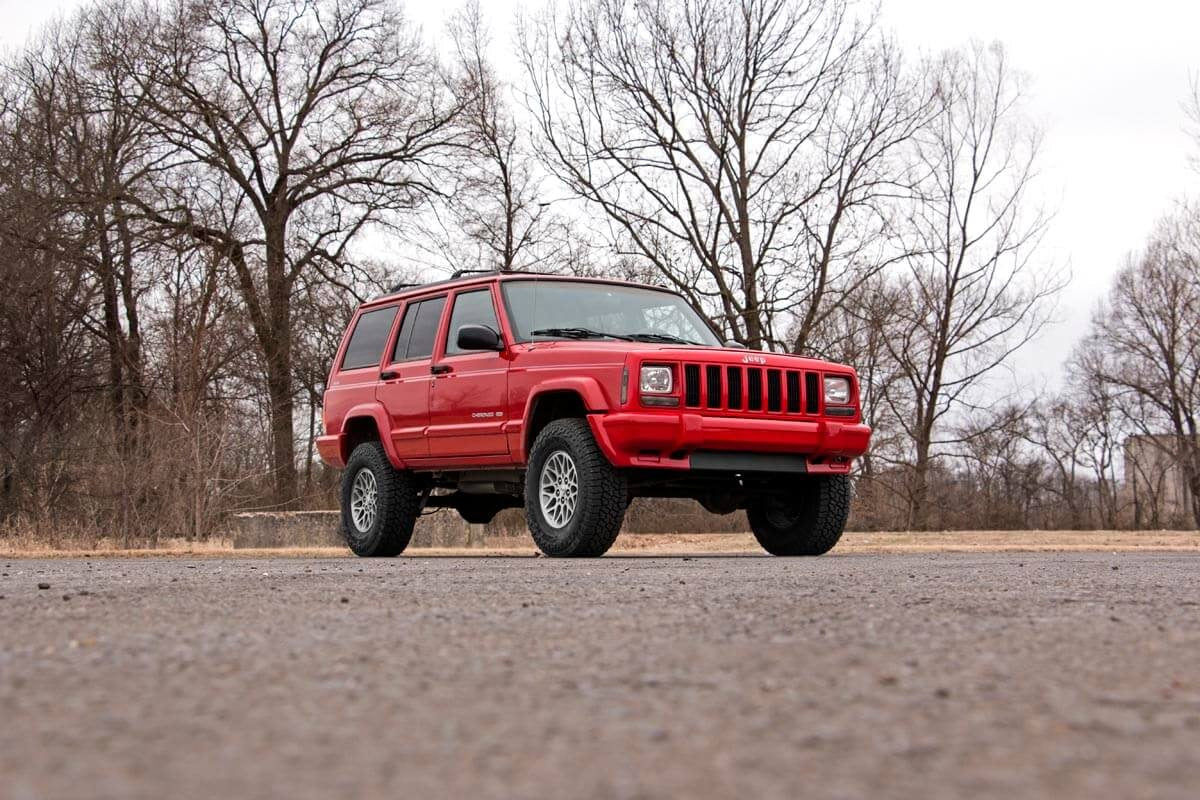 Rough Country (630XN2) 3 Inch Lift Kit | Series II | RR Springs | Jeep Cherokee XJ (84-01)