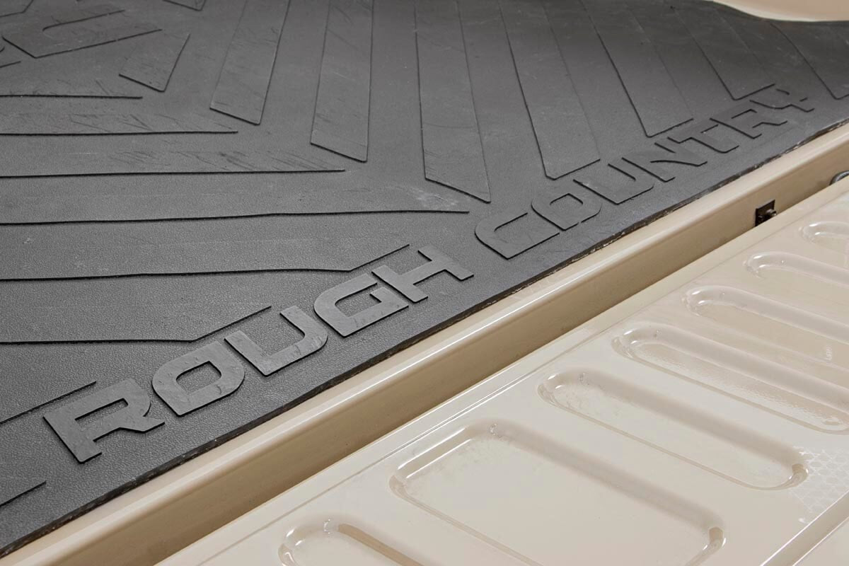 Rough Country (RCM683) Bed Mat | 5'10" Bed | RC Logo | Chevy/GMC 1500 (19-24)