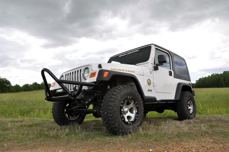 Rough Country (61220) 2.5 Inch Lift Kit | X-Series | Jeep Wrangler TJ (97-06)/Wrangler Unlimited (04-06)