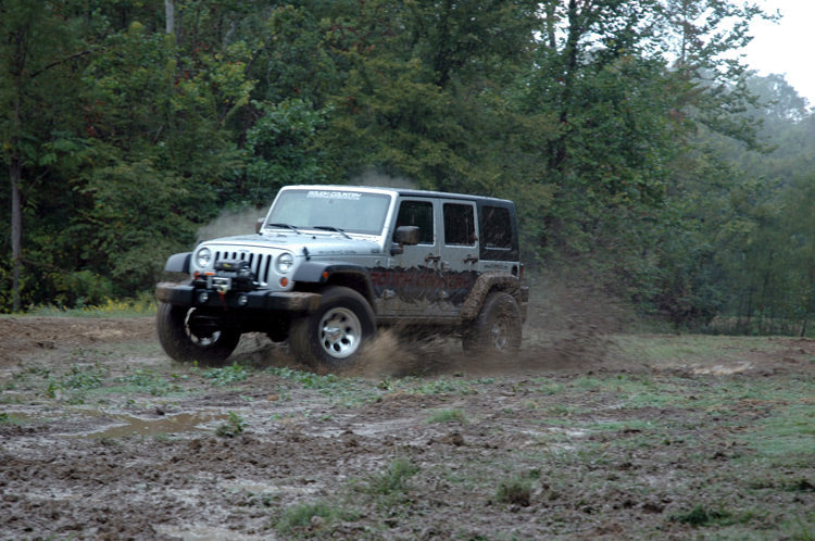 Rough Country (67330) 4 Inch Lift Kit | X-Series | Jeep Wrangler JK 4WD (2007-2018)