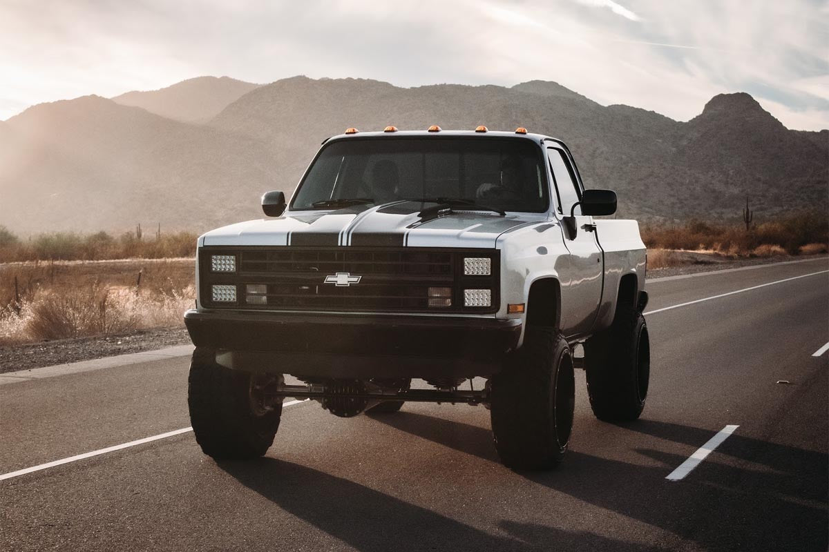 Rough Country (20530) 6 Inch Lift Kit | 52" RR Springs | Chevy/GMC C10/K10 C15/K15 Truck/Jimmy (77-91)