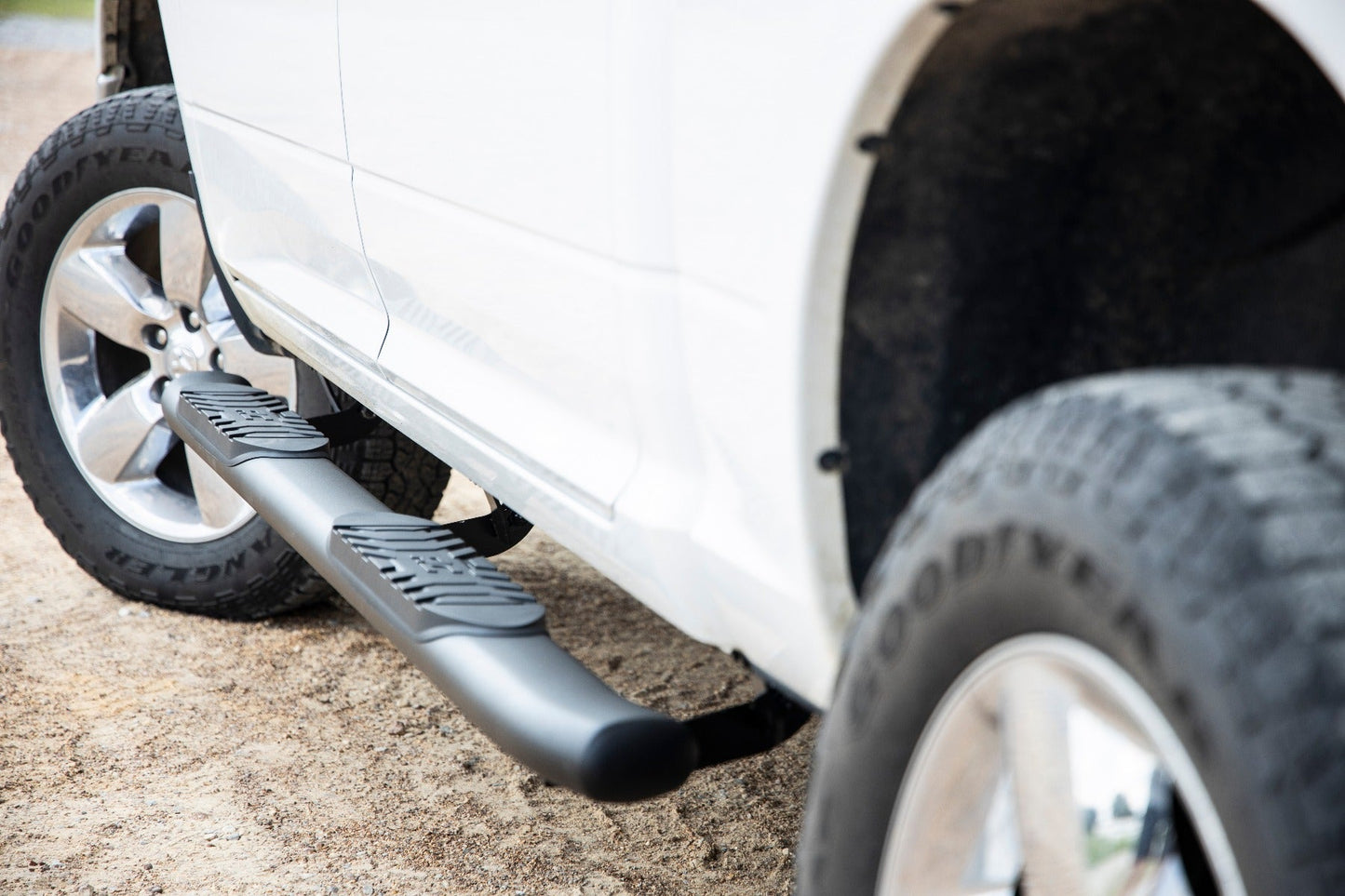 Rough Country (21003) Oval Nerf Step | Crew Cab | Black | Ram 1500/2500/3500 2WD/4WD