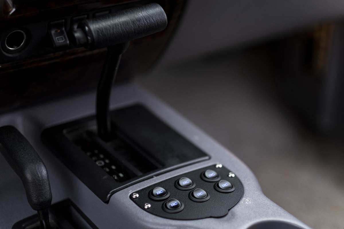 Rough Country (70954) MLC-6 | Muliple Light Controller | Jeep Cherokee XJ 2WD/4WD (97-01)