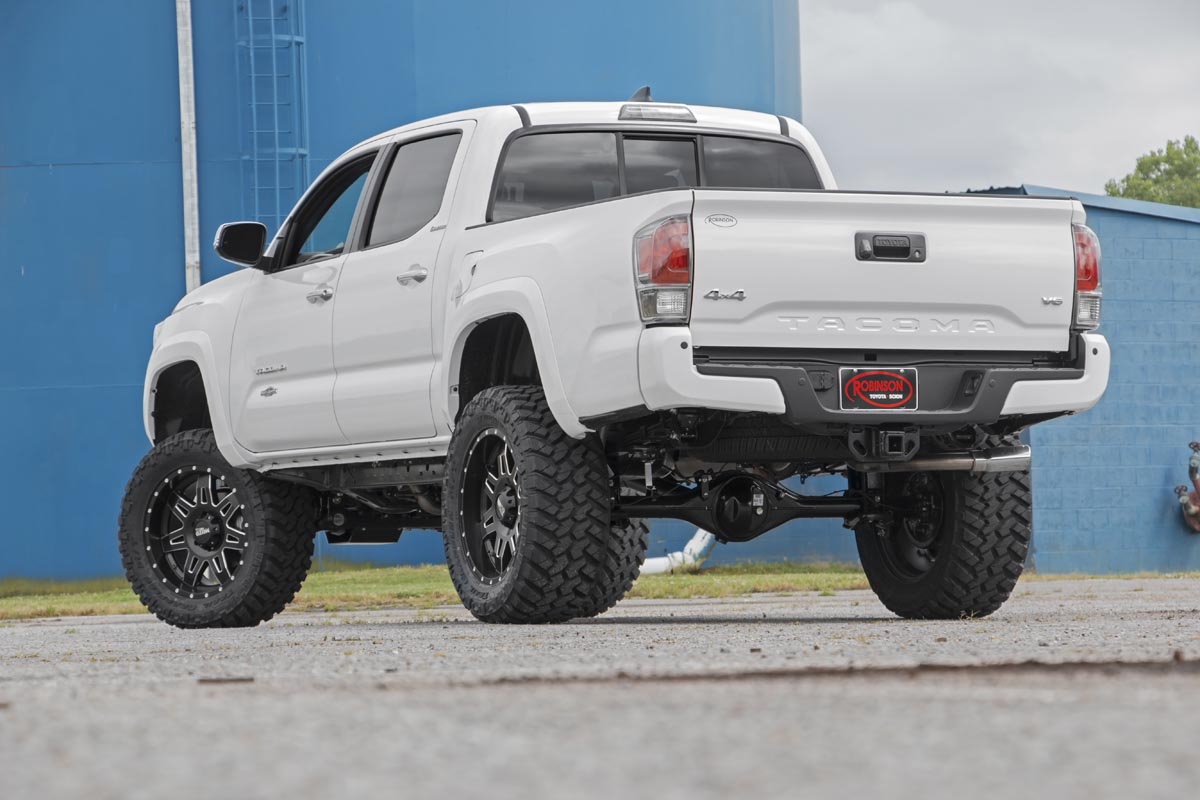 Rough Country (747.20) 6 Inch Lift Kit | Toyota Tacoma 2WD/4WD (2005-2015)