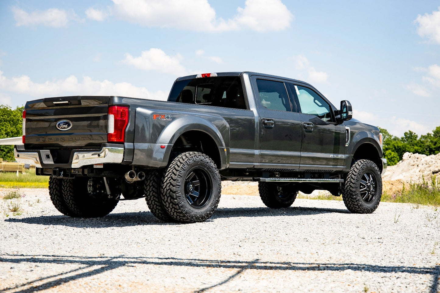 Rough Country (55950) 4.5 Inch Lift Kit | Dually| Vertex | Ford F-350 Super Duty (17-22)