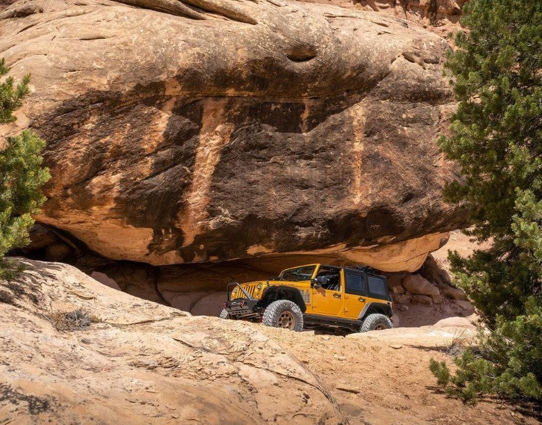 CrawlTek Pyro Stubby Front Winch Bumper | Jeep Wrangler JK